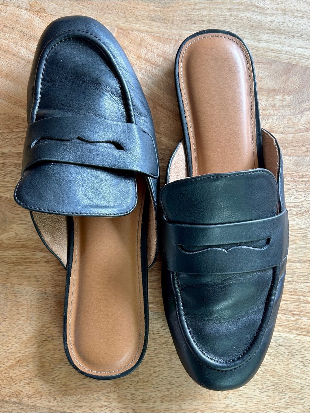 Women’s Cushionaire Black Slip-On Mule Loafers - Picture 2 of 3